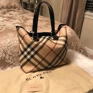 Burberry Tote!